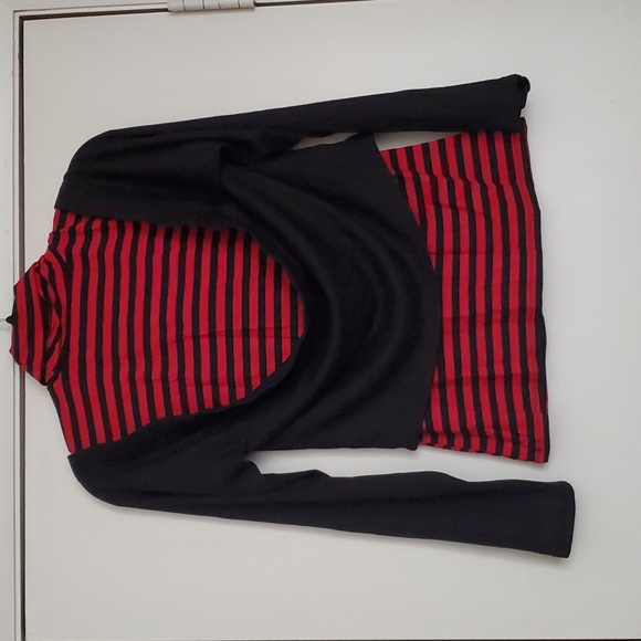 *NWT* Hor Topic Social Collison's Red Black Stripe 2FEr Off the Shoulders Shirt - Picture 9 of 16